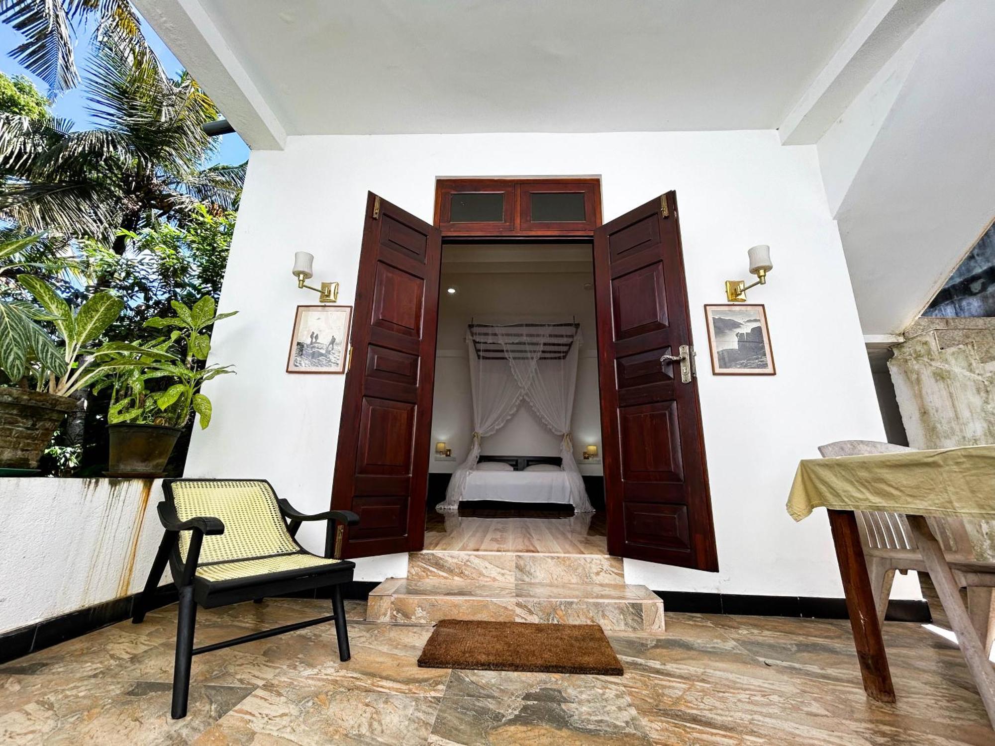 Hotel La Felicita Mirissa Exterior foto